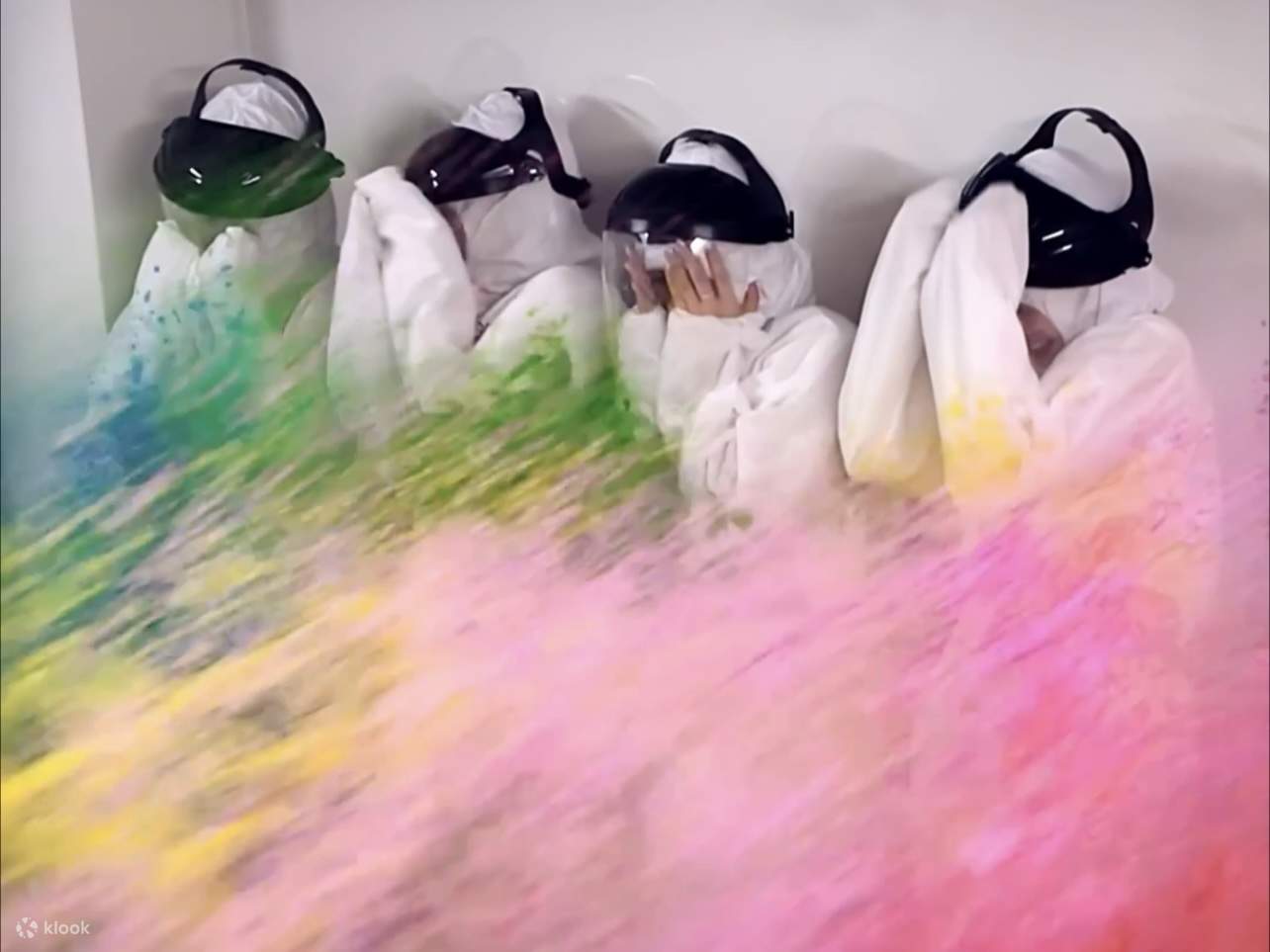 若未能解除所有炸弹，玩家将会接受漆弹的惩罚